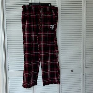 🫵Sideline apparel size 2XL plaid maroon black & white pj bottoms